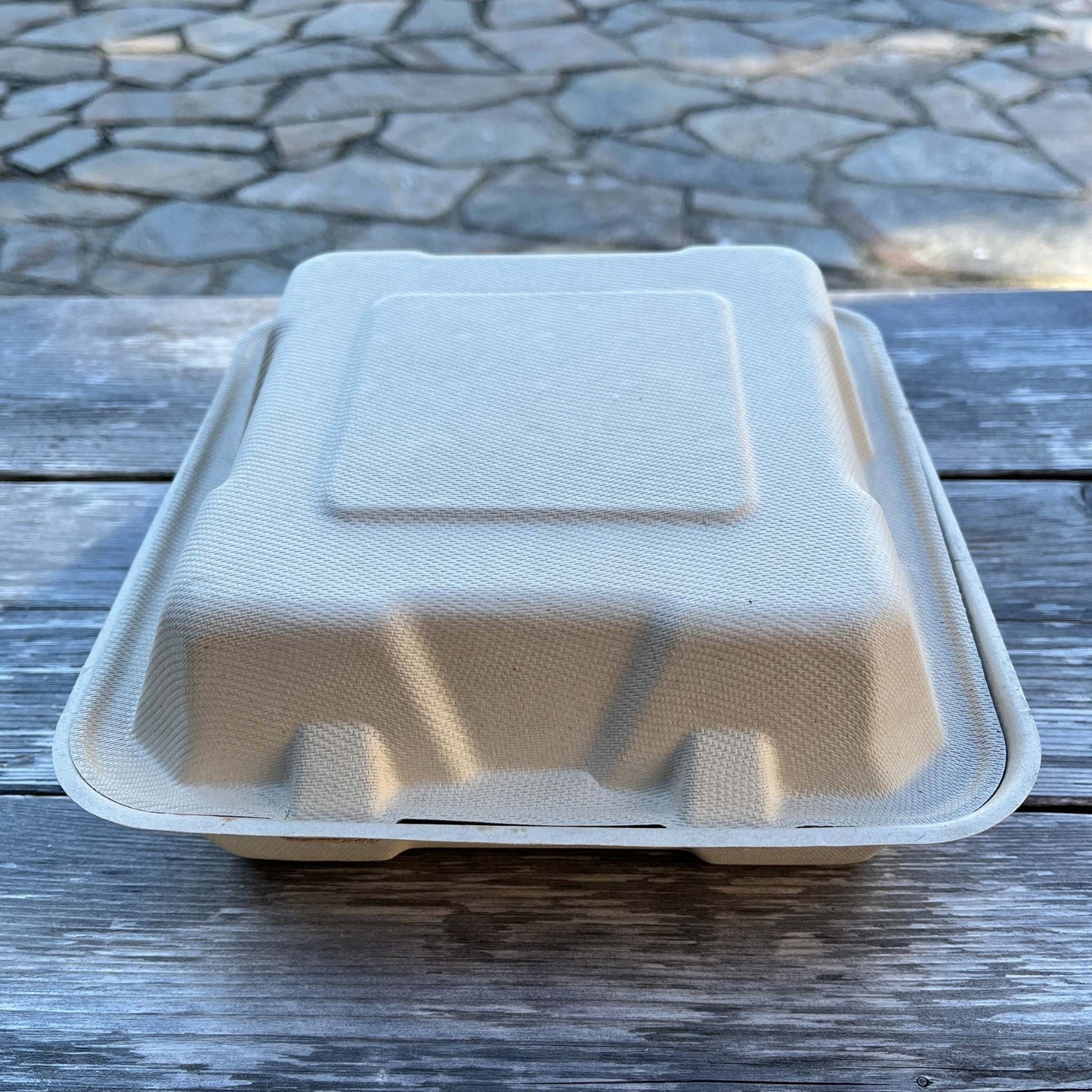 Clamshell 3-compartment container 8" x 8"