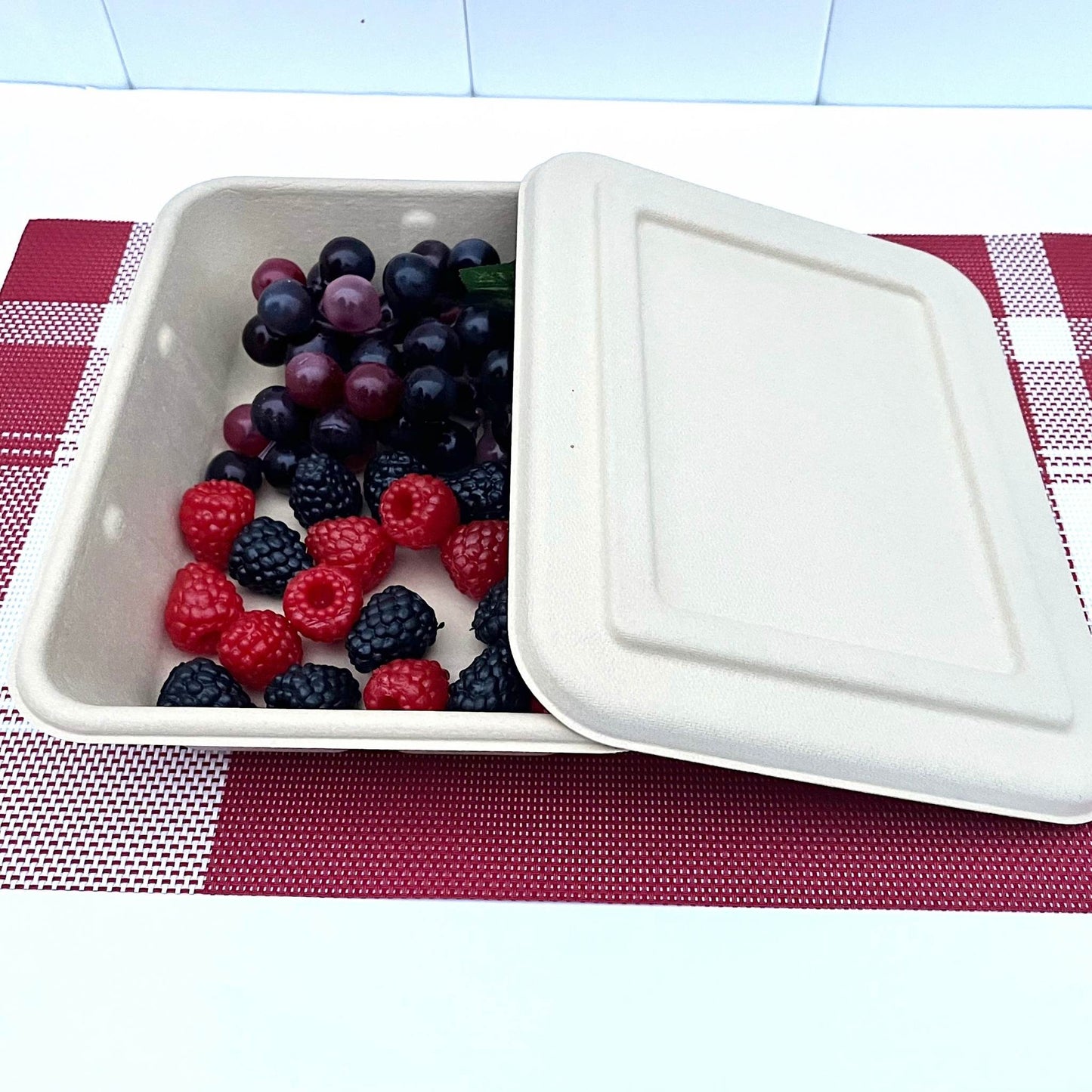 Rectangle 1-compartment compostable container 700ml with lid