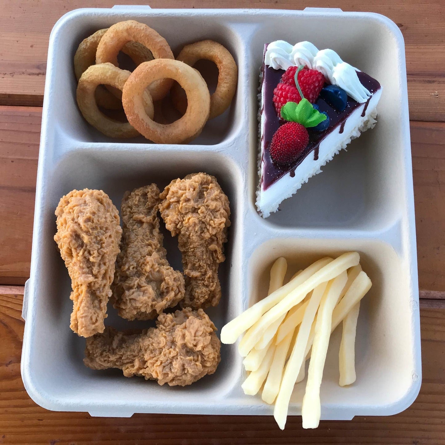Tray 4-compartment compostable 1340ml with lid